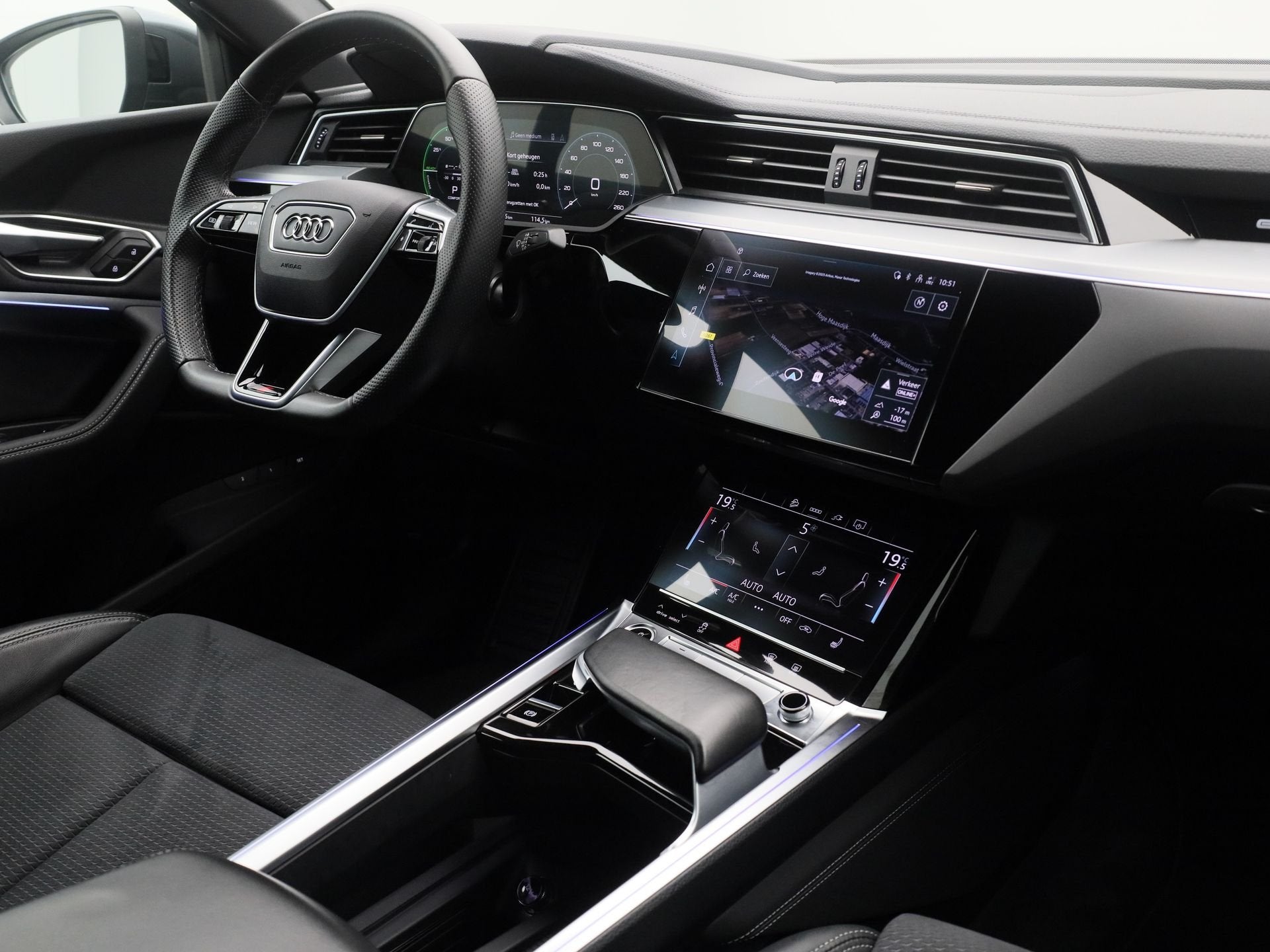 Audi Q8 Sportback e-tron 50 Quattro S Edition 95 kWh | 360, Automaat, Automatische klimaatregeling, Zwart, 95 kWh