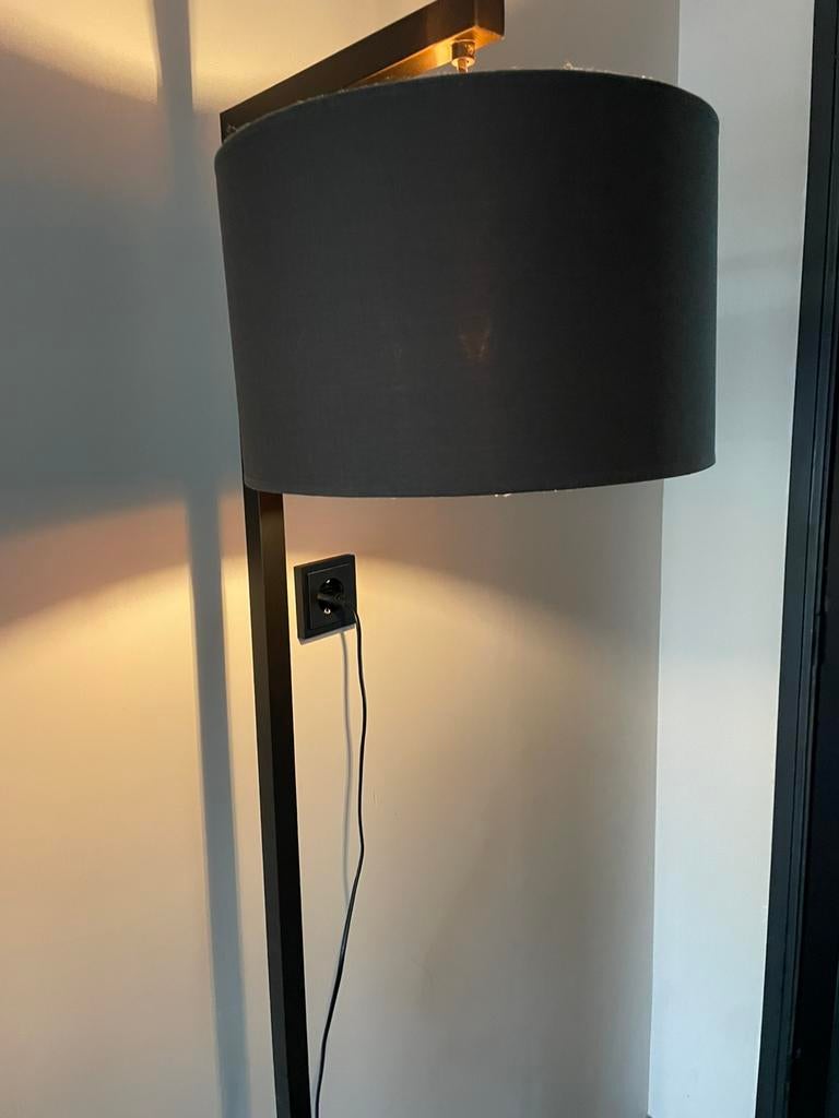 Vloerlamp zwart, Huis en Inrichting, Ophalen, Zo goed als nieuw, Metaal, 150 tot 200 cm