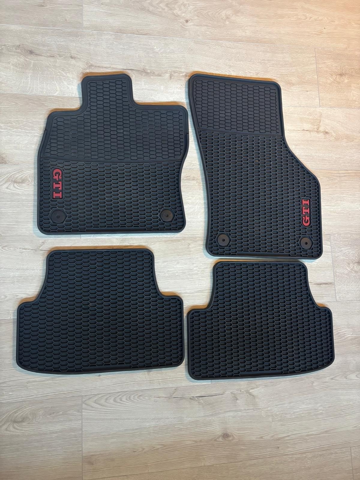 Originele VW Golf 8 GTI rubberen automatten, Ophalen of Verzenden, Zo goed als nieuw