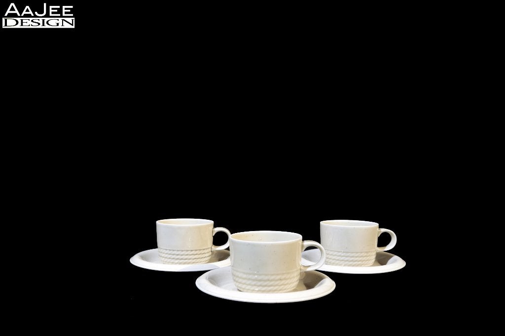 Thomas Corda – Koffiekop & schotel – Arena – Crème moonstone, Ophalen of Verzenden, Zo goed als nieuw, Porselein, Kop(pen) en/of Schotel(s)