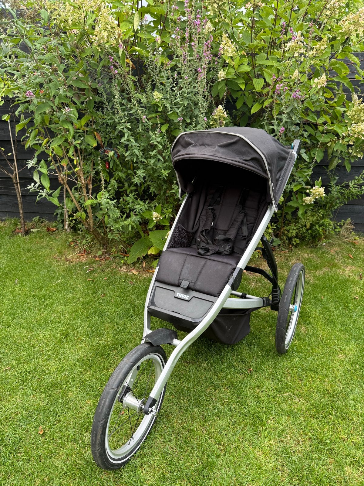 Thule Glide kinderwagen - Goede staat, lichte gebruikssporen, Gebruikt, Luchtbanden, Ophalen, Kinderwagen