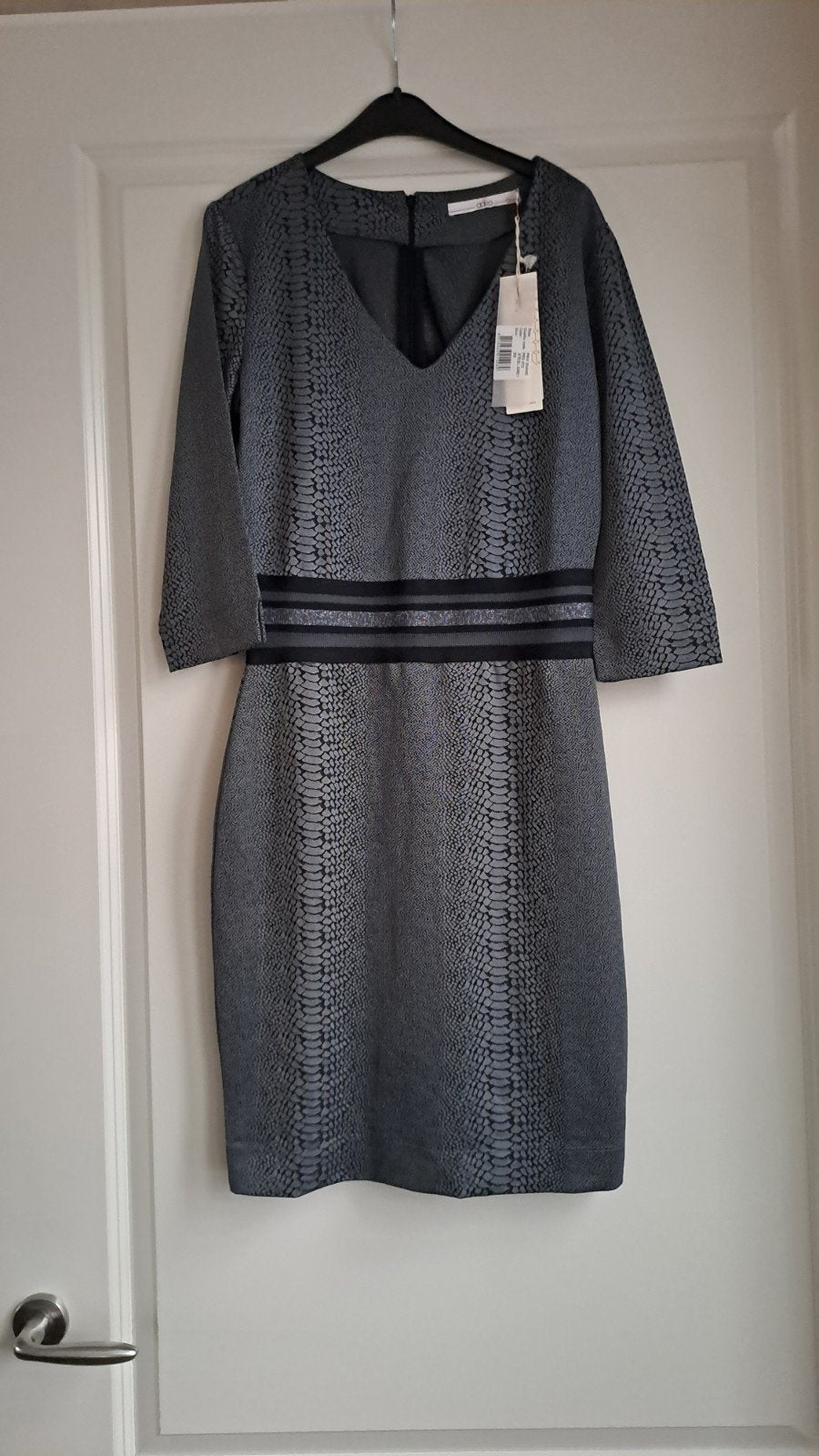 Nieuwe Aaiko damesjurk XS - Grijze slangenprint, Aaiko, Nieuw, Ophalen of Verzenden, Maat 34 (XS) of kleiner