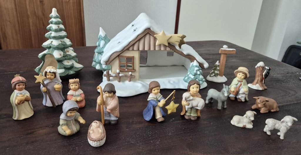 Goebel Nina Marco kerststal met figuren en dieren, Ophalen of Verzenden, Zo goed als nieuw, Overige typen