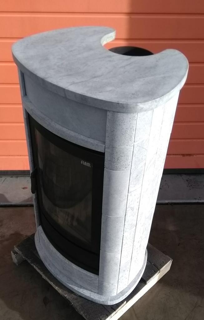 tekoop demo model FLAM KIVI speksteenkachel 10 kw, Huis en Inrichting, Kachels, Ophalen, Houtkachel, Zo goed als nieuw, Vrijstaand