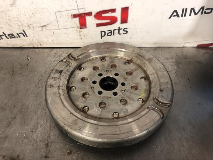 Dubbele massa vliegwiel van een Volkswagen Golf, Gebruikt, -, Volkswagen, -