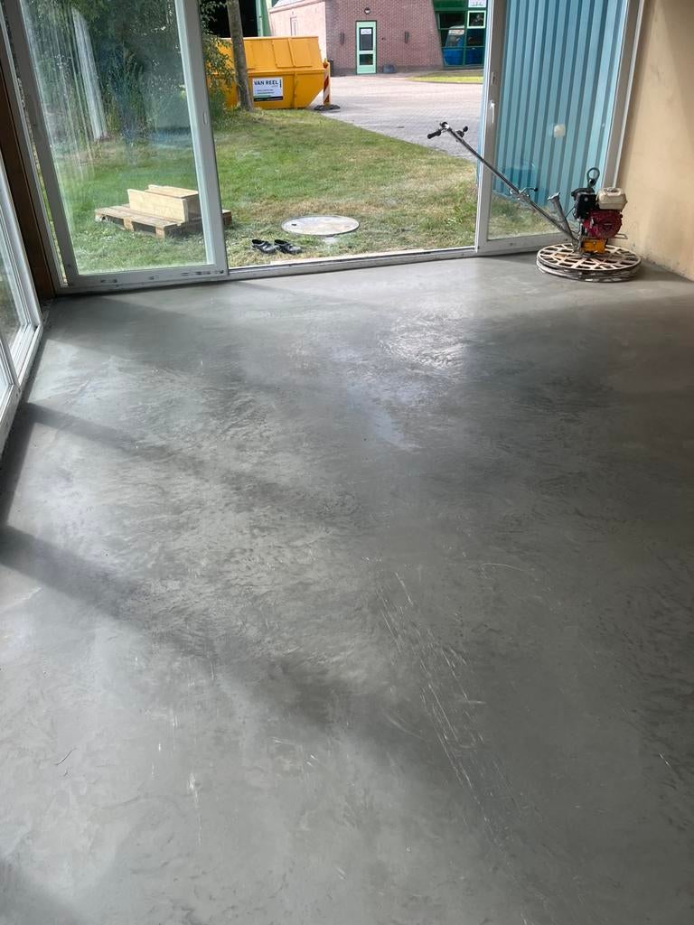 Betonvloer, vlinderen en storten, Diensten en Vakmensen, Aannemers