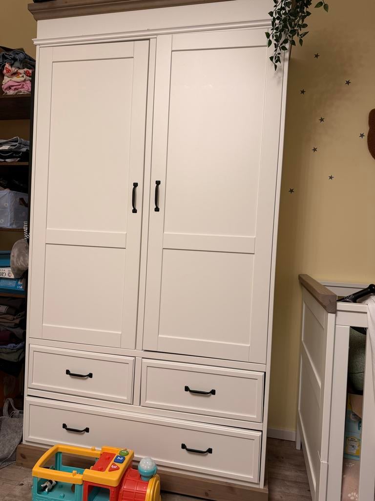Complete Babykamer - Commode, Kast, Ledikant, Ophalen, Zo goed als nieuw, Jongetje of Meisje