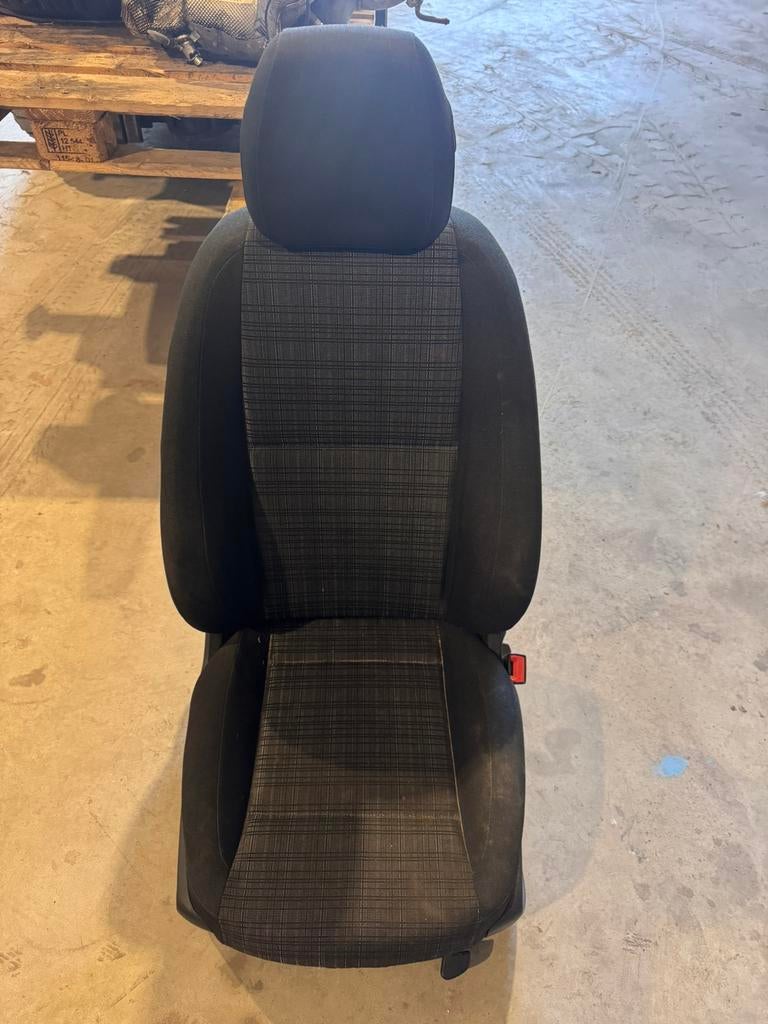 Mercedes Vito w447 passagiersstoel!, Ophalen