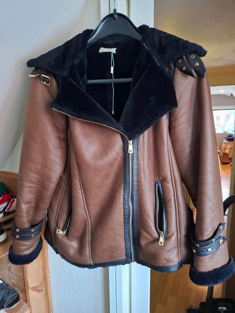 Mooie bruine jas - Maat 44, Kleding | Dames, Jassen | Winter, Bruin, Maat 42/44 (L), Ophalen of Verzenden, Onbekend