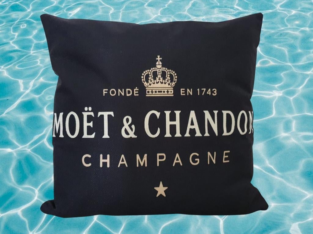 XXL kussenhoesje MOËT & CHANDON 60 x 60 LAATSTE NU 12,50, Huis en Inrichting, Woonaccessoires | Kussens, Ophalen of Verzenden