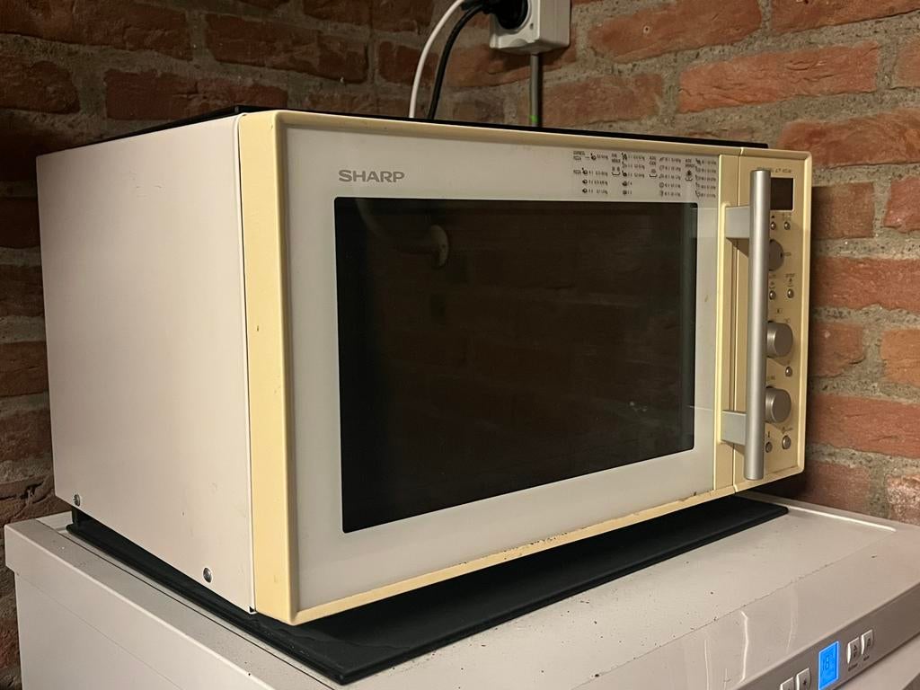 Sharp combimagnetron, Witgoed en Apparatuur, Magnetrons, Ophalen, Combimagnetron, Crisp, Gebruikt