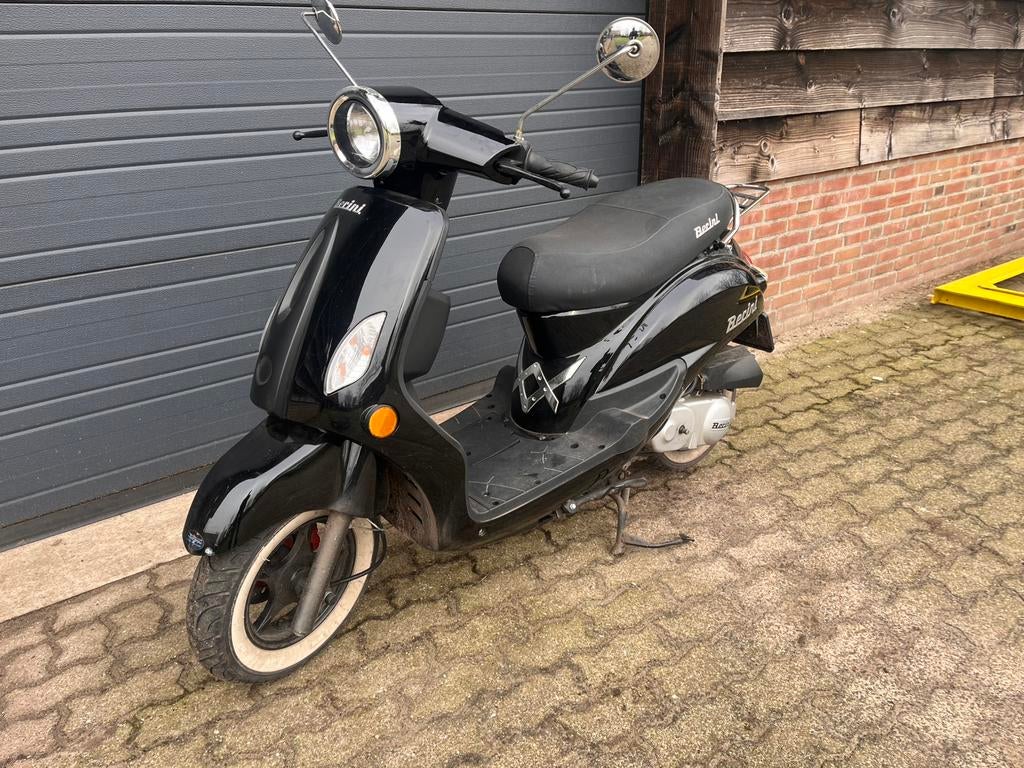 Berini scooter, Ophalen, Zo goed als nieuw, Benzine