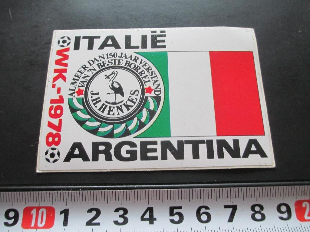 sticker henkes borrel voetbal WK 1978 vlag italië, Ophalen, Zo goed als nieuw
