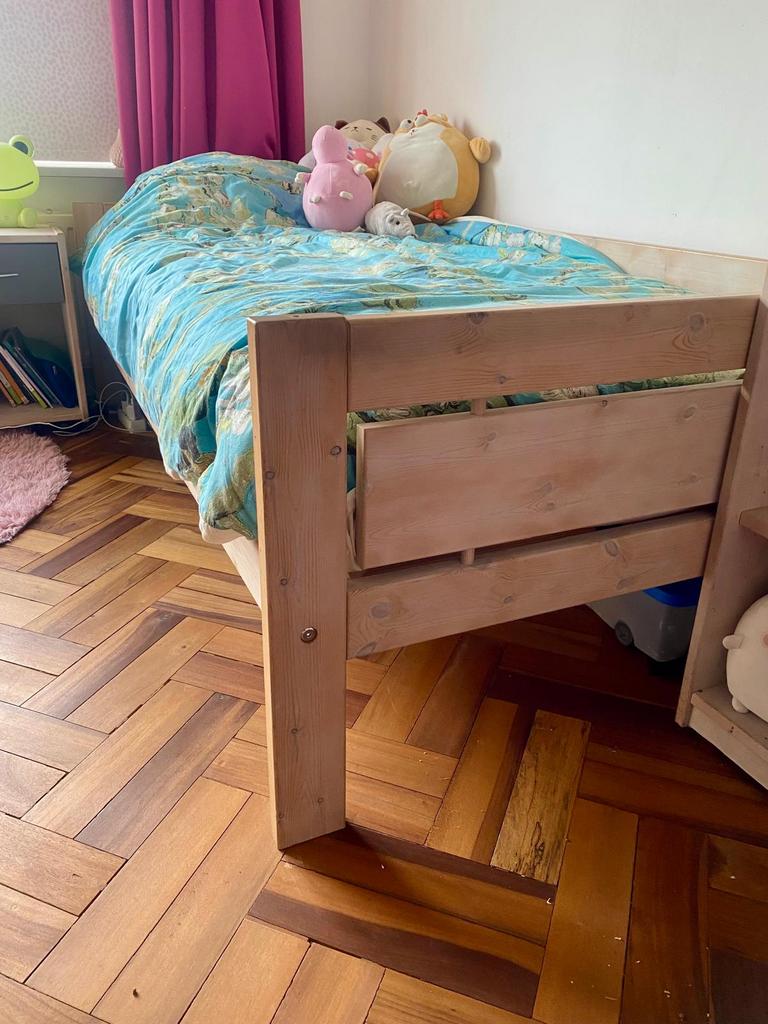 Goedkoop Flexa Bed Whitewash 90x200, Kinderen en Baby's, Ophalen, 85 tot 100 cm, Gebruikt, Lattenbodem