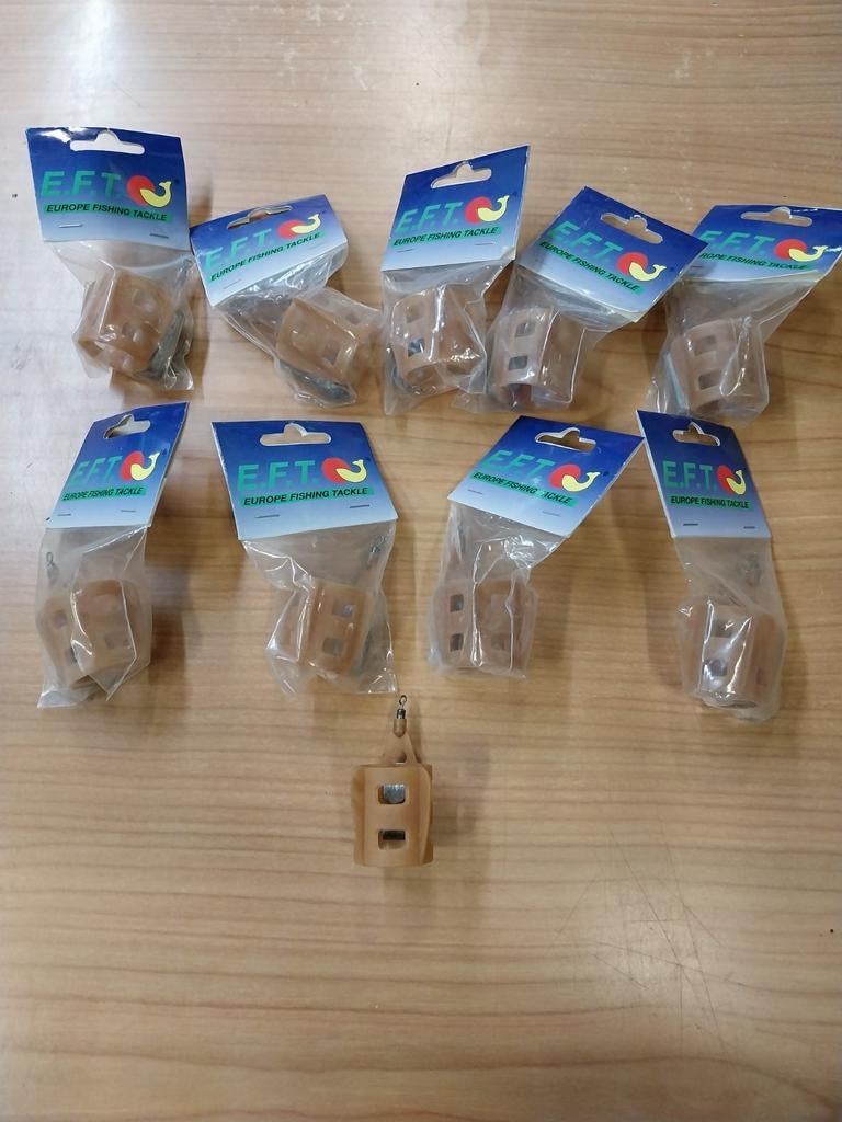 10  plastic voerkorven middel, Watersport en Boten, Ophalen of Verzenden, Nieuw, Overige typen