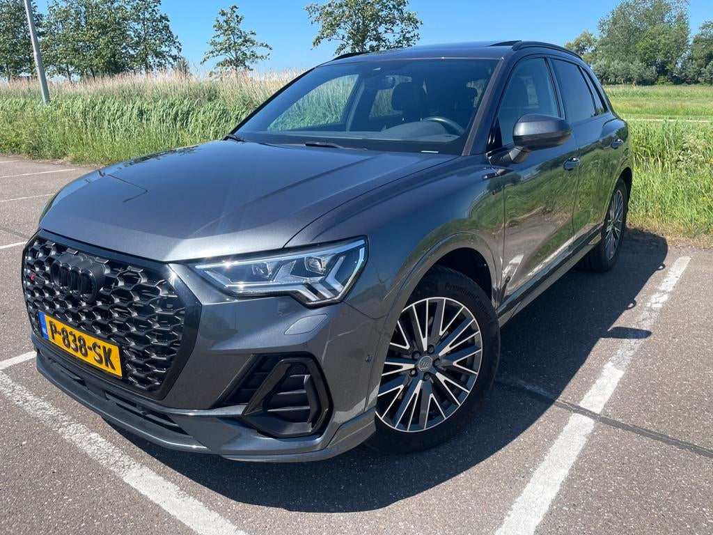 Audi Q3 40 TFSI 2.0 Quattro Black Edition 3x S Line Pano ……, Auto's, Automaat, Zwart, 300 pk, Vierwielaandrijving