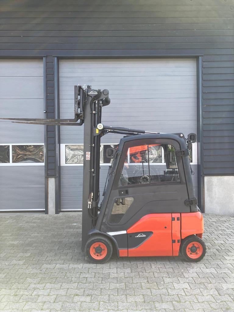 Te Huur Heftrucks en Hoogwerkers