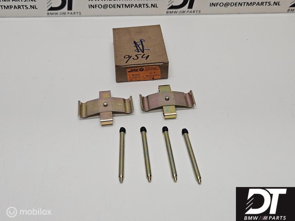Set mounting parts BMW 3-serie E21 34111150542, Auto-onderdelen, Nieuw, Ophalen of Verzenden, BMW, BMW