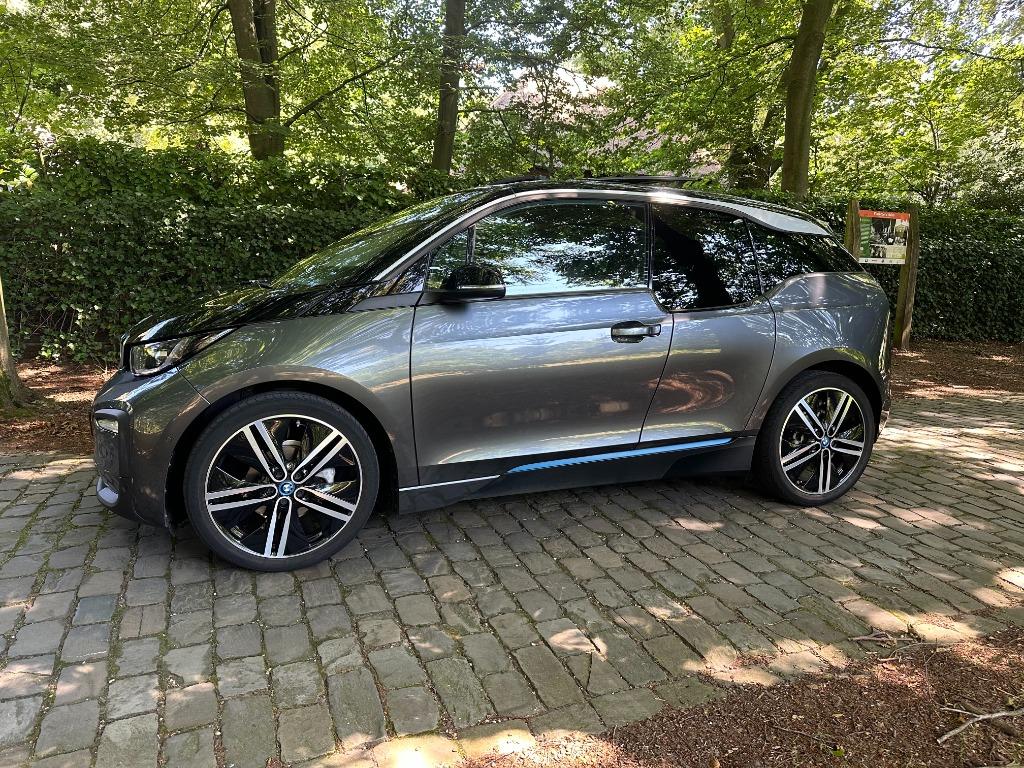 BMW i3 94Ah 33kwh pano/leer/pdc 95 dkm, Automaat, Achterwielaandrijving, 4 stoelen, Particulier