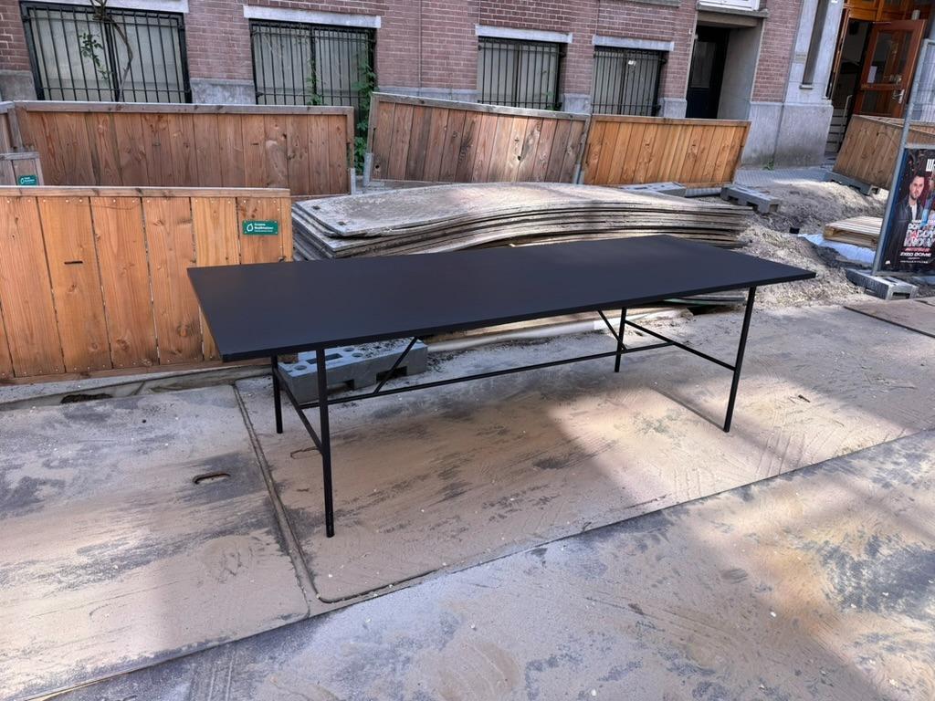 Hay Tafel Sara / Bureau Black + Bench Seat - T12 CPH, Huis en Inrichting, Tafels | Eettafels, Ophalen, Gebruikt, 200 cm of meer