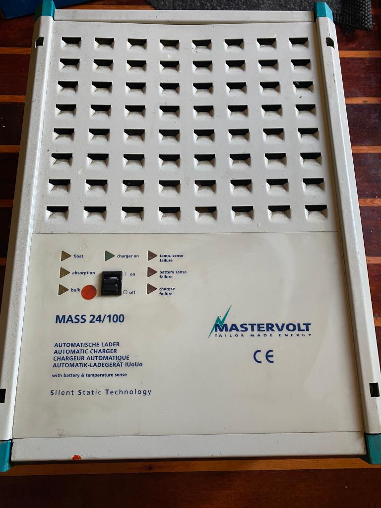 Acculader 24V 100Amp Mastervolt, Ophalen of Verzenden, Gebruikt, Overige typen