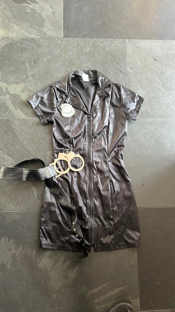 Politie pakje met pet, centuur en handboeien maat XS, Kleding | Dames, Ophalen of Verzenden, Zo goed als nieuw, Maat 34 (XS) of kleiner
