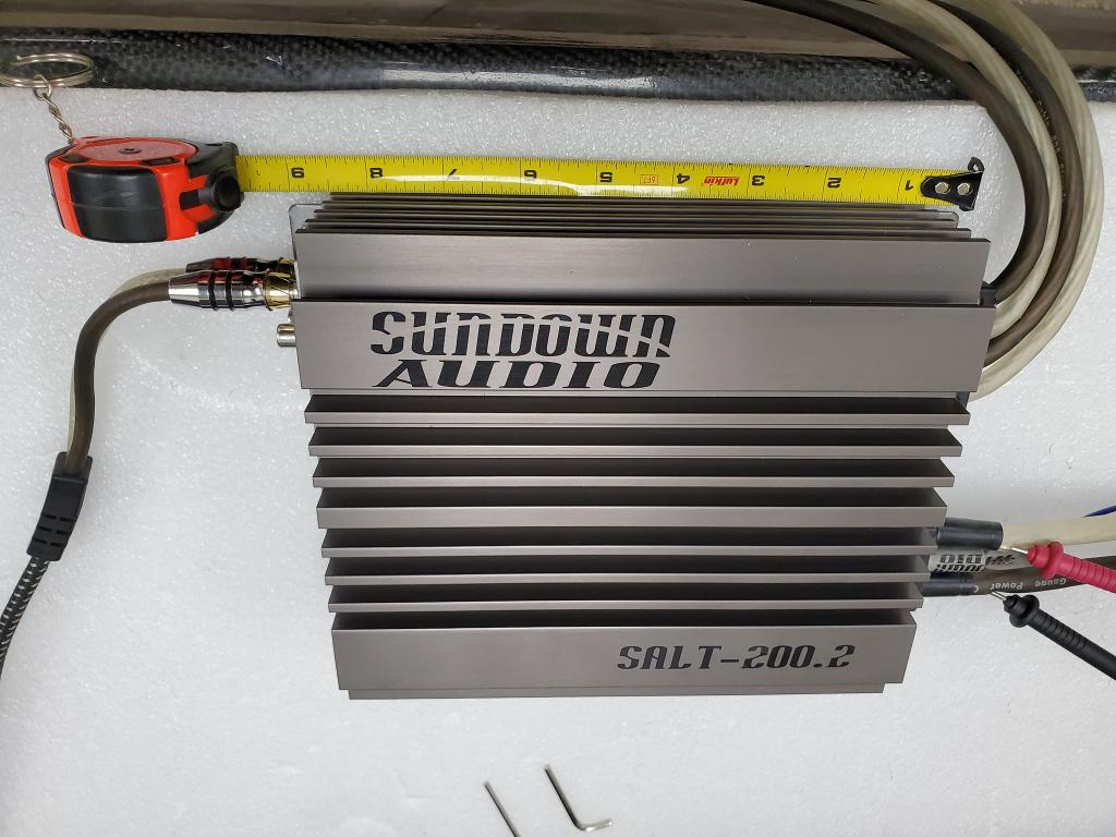 Gezocht!!! Sundown Audio salt-200.2 700 RMS auto versterker, Auto diversen, Autospeakers, Ophalen of Verzenden, Zo goed als nieuw