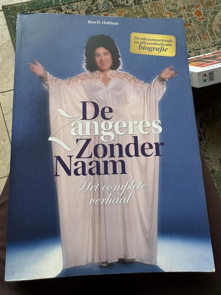 Biografie de zangeres zonder naam - Ben H Holthuis, Ophalen of Verzenden, Gelezen, Film, Tv en Media
