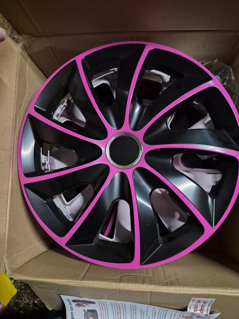 4 Wieldoppen. 15 inch, Ophalen, Nieuw