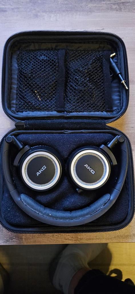 AKG K451 Zwart Koptelefoon - Inclusief Case, Ophalen of Verzenden, Gebruikt, Op oor (supra aural), Overige merken