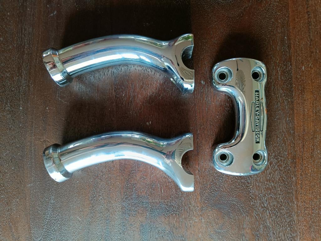 Harley Handlebar Risers & Clamp 55902-05 & 55903-05 set, Ophalen of Verzenden, Gebruikt