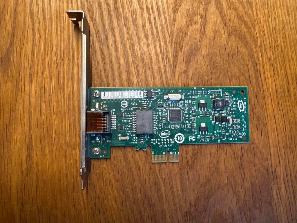 Intel Gigabit Desktop Adapter Netwerkkaart, Computers en Software, Ophalen of Verzenden, Gebruikt, Intern