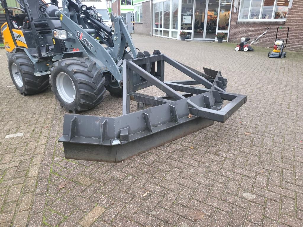 Egalisatieframe 3,30m met snelwissel GiANT shovel, Niet opgegeven, -, Niet opgegeven, Wiellader of Shovel