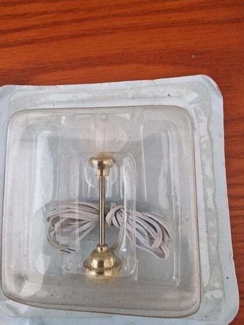 Poppenhuis miniatuur staande lamp 12 volt, Ophalen of Verzenden, Nieuw, Decoratie