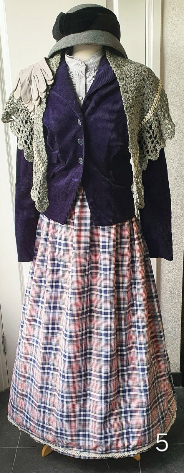 Set Charles Dickens (maat 40/42), Kleding | Dames, Ophalen of Verzenden, Zo goed als nieuw, Maat 42/44 (L), Historisch