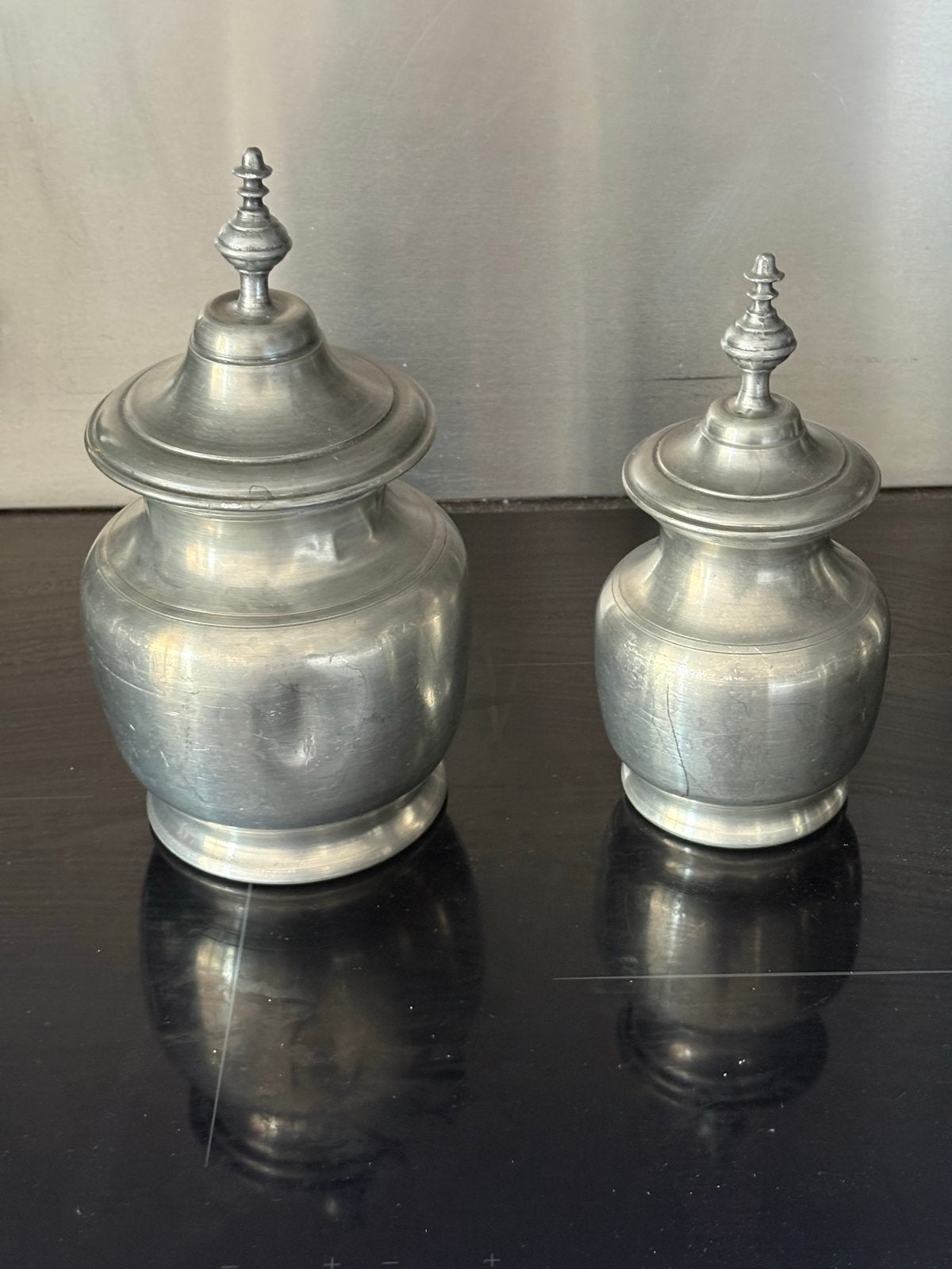 Set van 2 antieke tinnen potten met deksel - 27 en 22 cm, Ophalen of Verzenden