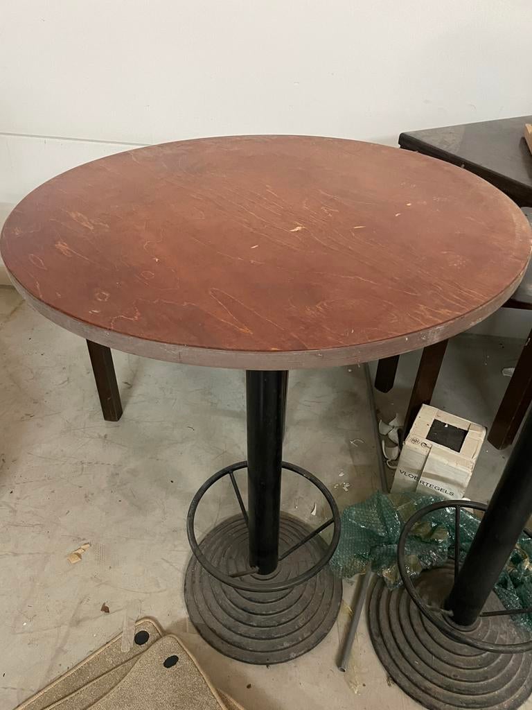 Hoge ronde tafel met houten blad, Ophalen, Gebruikt