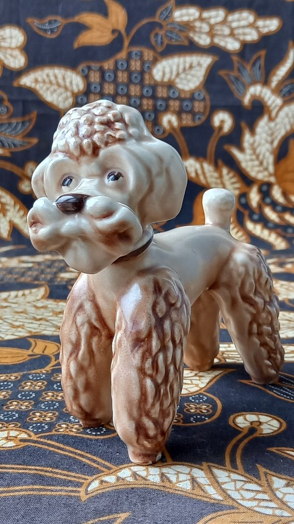 Mooi oud SylvaC beeldje uit Engeland van een poedel 14,5 cm., Ophalen of Verzenden