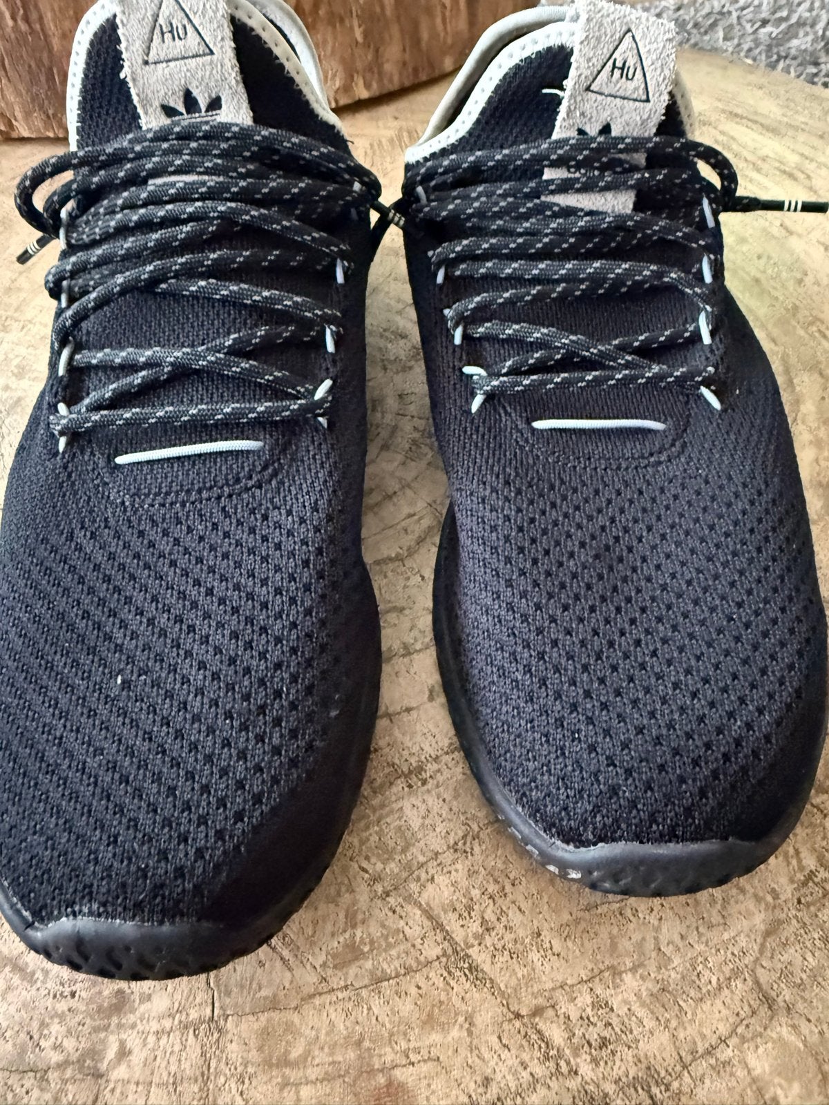 Adidas HU - Pharrell Williams sneakers 44 2/3 - als nieuw, Zwart, Ophalen of Verzenden, Sneakers of Gympen, Gedragen