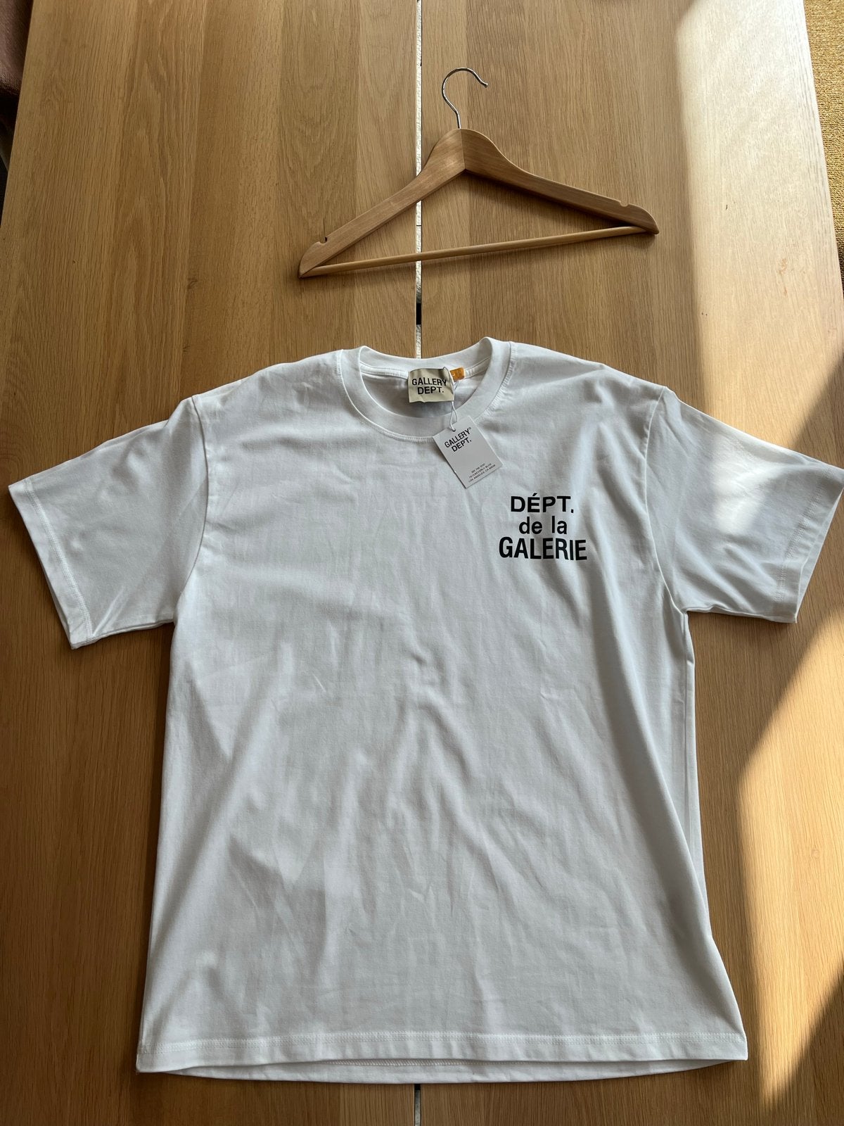Gallery Dept. T-shirt Wit - Nieuw met labels, Ophalen of Verzenden, Nieuw, Maat 48/50 (M), Wit