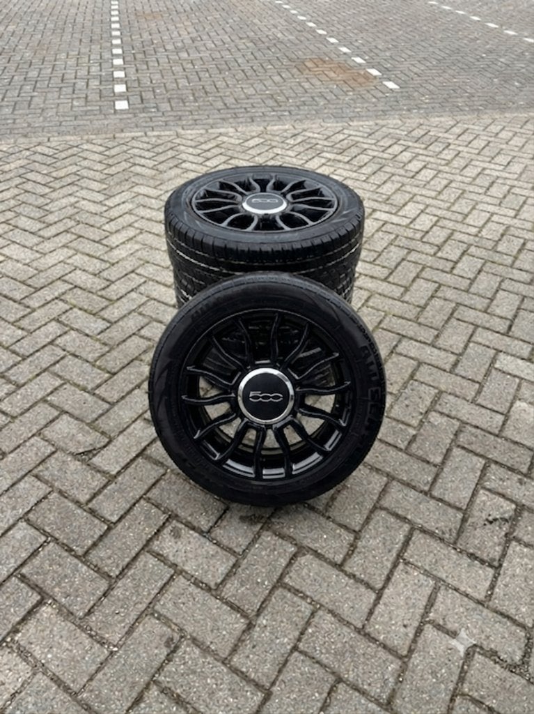 OEM Fiat 500c velgenset zwart Origineel, Ophalen, Gebruikt, 15 inch, Velg(en)