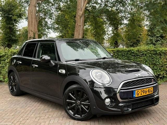 MINI 5-deurs 2.0 Cooper S Salt (bj 2016), Auto's, Gebruikt, Euro 6, Zwart, Cooper S