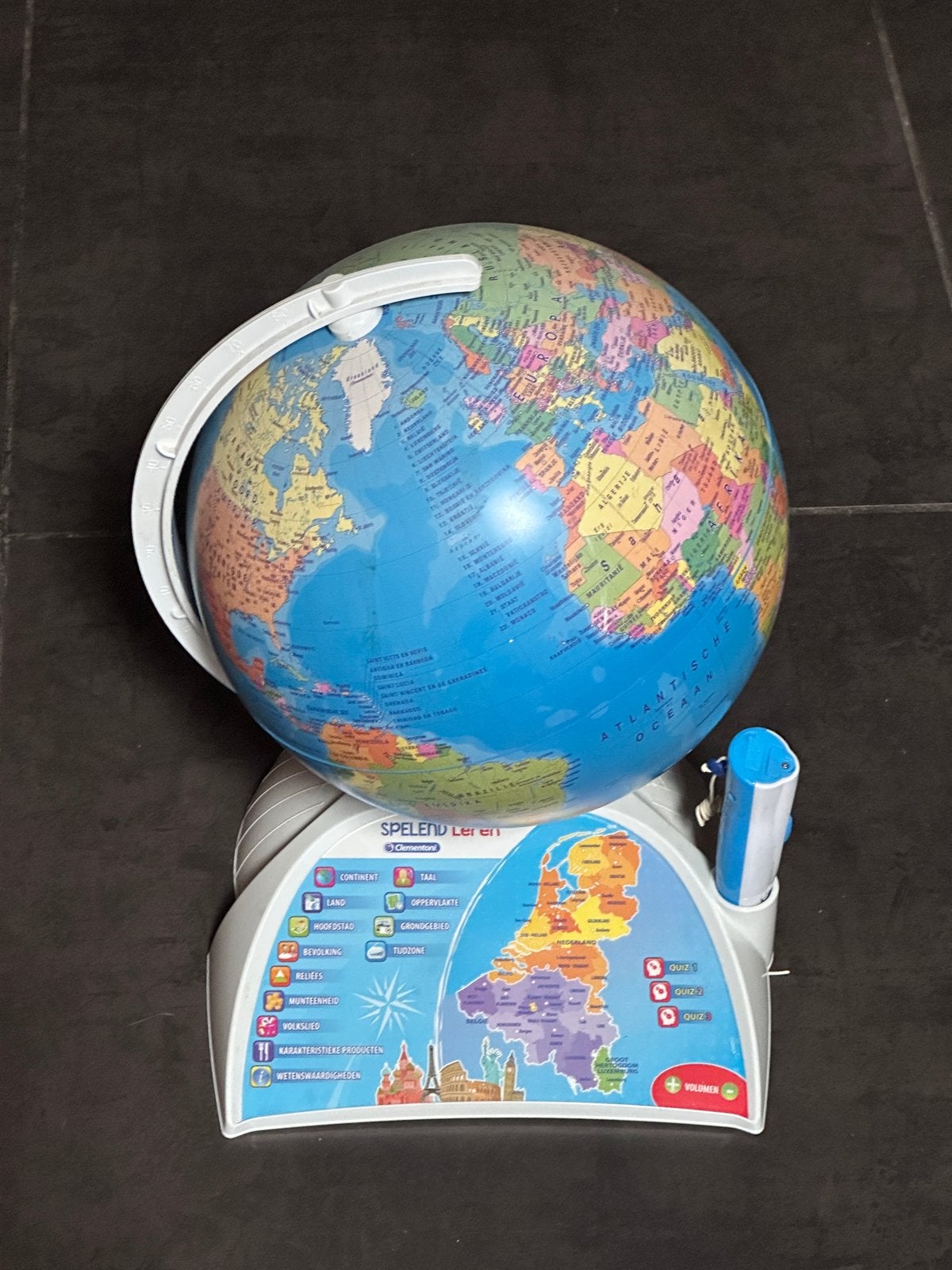 Clementoni Spelend Leren Interactieve Wereldbol, Ophalen of Verzenden, Zo goed als nieuw, Ontdekken, Met geluid