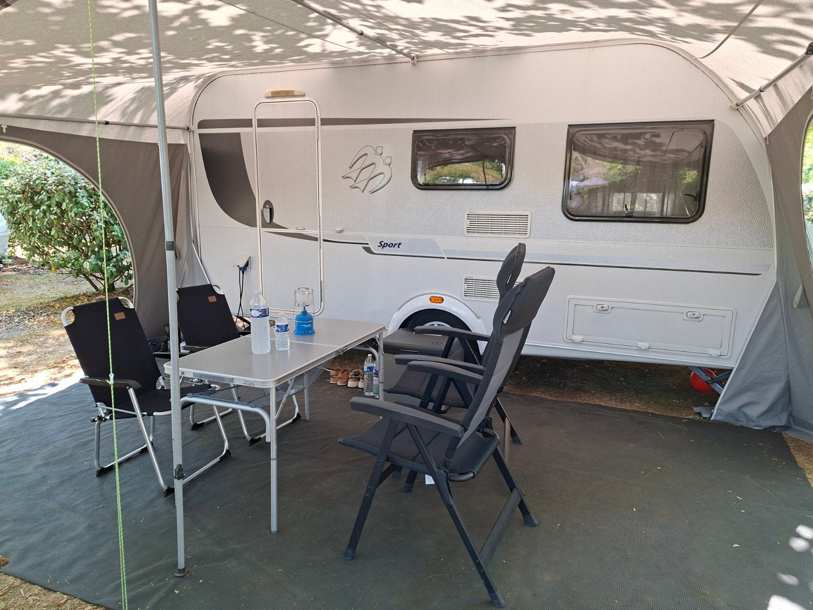 Knaus Sport 420 QD | Mover | Voortent | 2x fietsendrager, Treinzit, Particulier, 6 tot 7 meter, Knaus