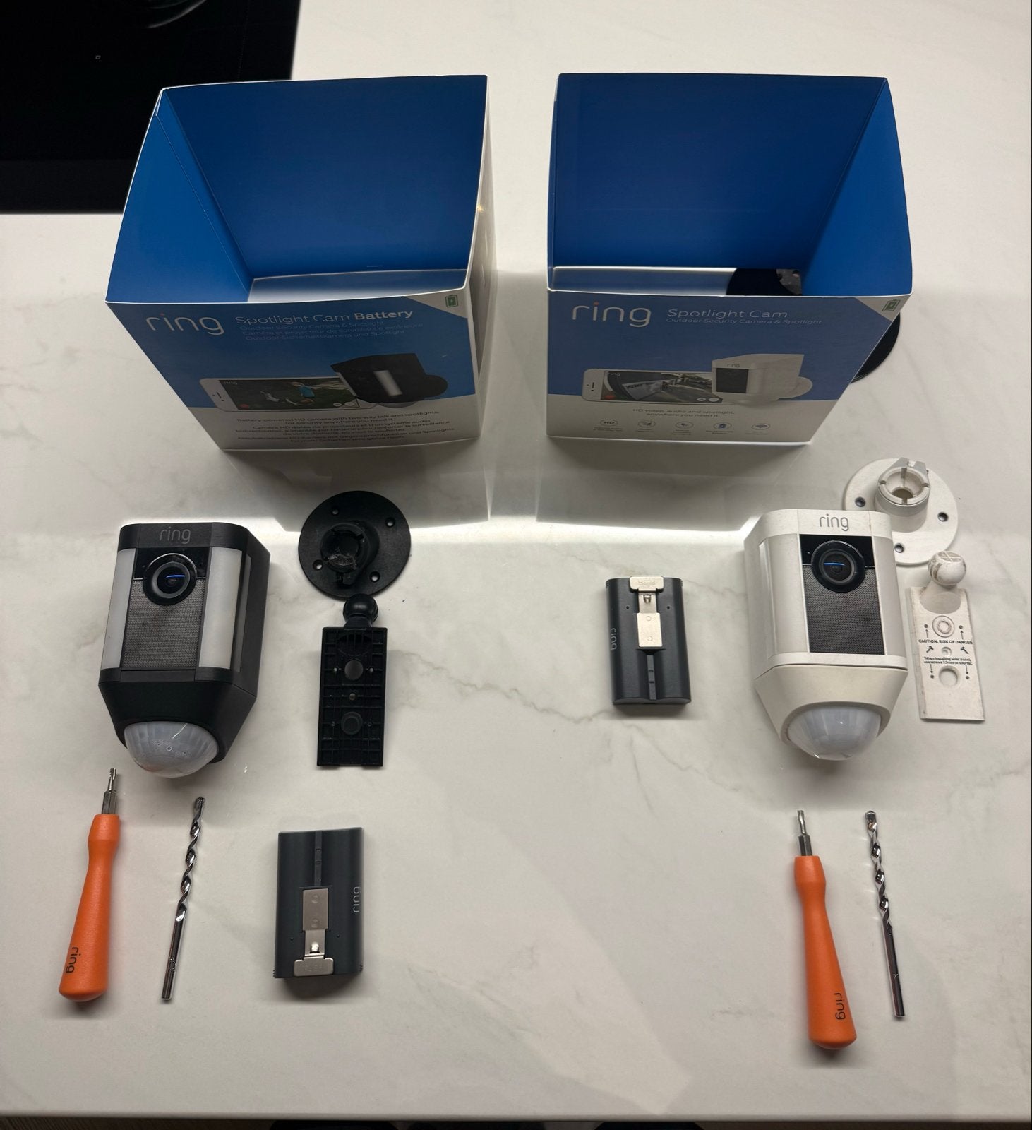 Ring Spotlight Cam Battery - Set van 2 (Wit & Zwart), Ophalen of Verzenden, Gebruikt, Buitencamera
