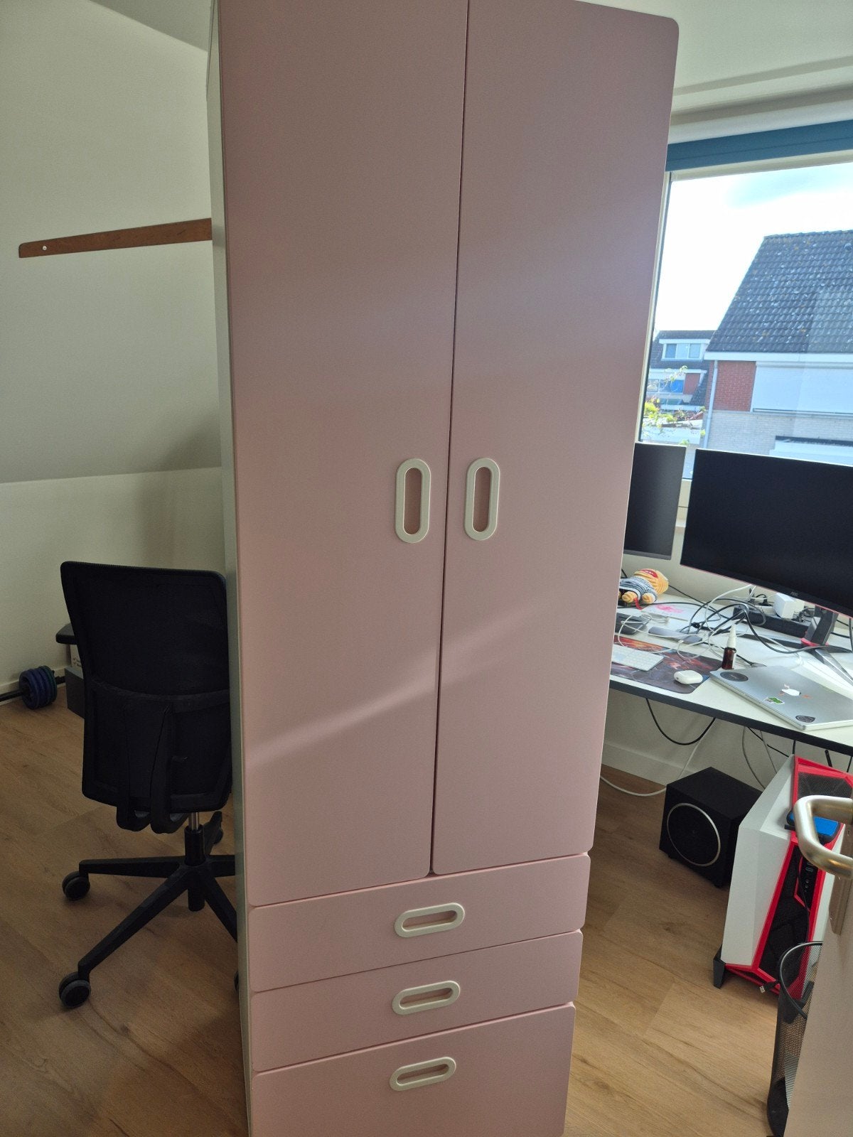 Zachtroze kledingkast - Hoogte 192cm, Breedte 60cm, Ophalen
