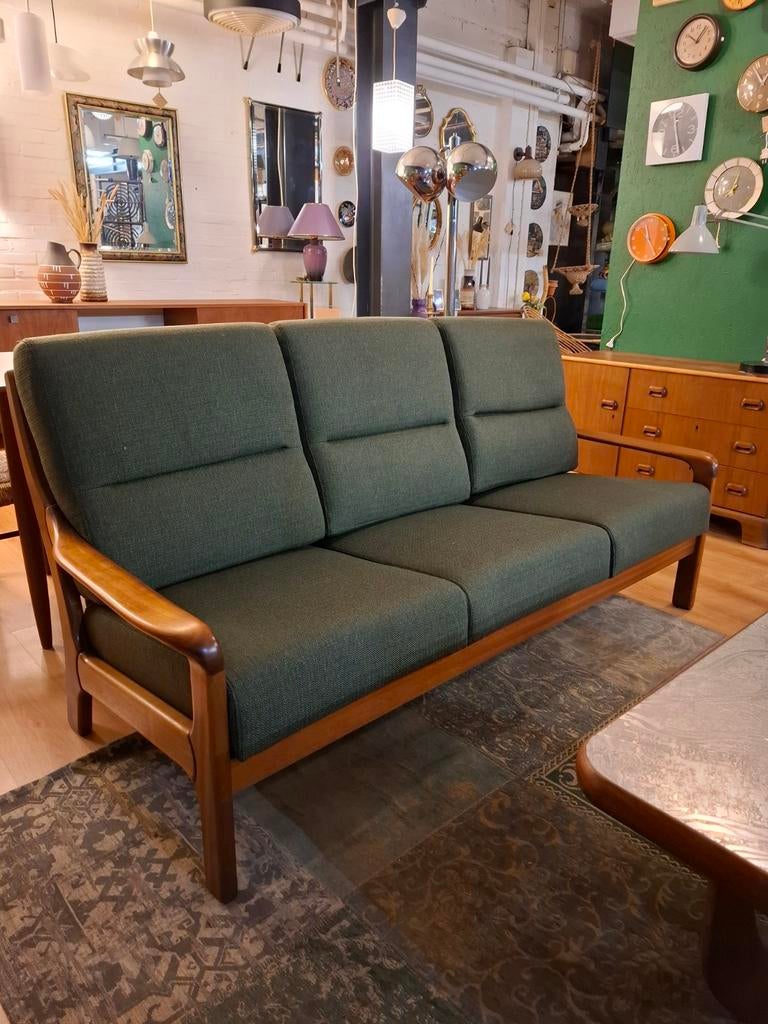 Vintage 3-zit bank teak nieuw gestoffeerd mid century
Design, .., 150 tot 200 cm, 75 tot 100 cm, Zo goed als nieuw