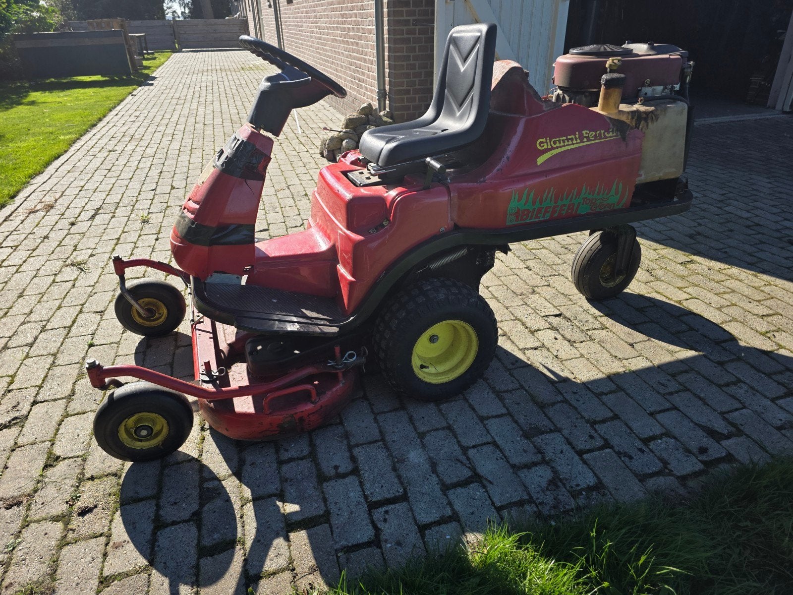 Gianni Ferrari Grasmaaier - Briggs & Stratton 20HP, Tuin en Terras, Ophalen, Cirkelmaaier, Gebruikt, Benzine-grasmaaier