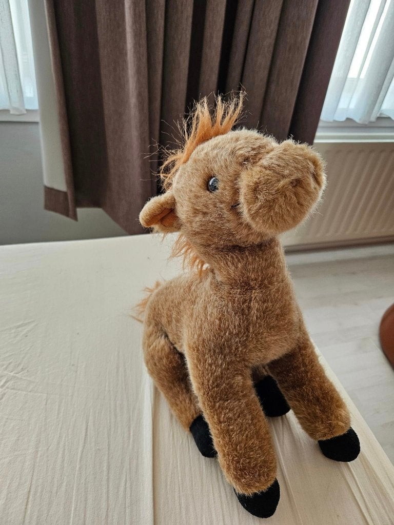 Schattig bruin paard knuffel, Kinderen en Baby's, Speelgoed | Knuffels en Pluche, Paard, Ophalen of Verzenden, Zo goed als nieuw