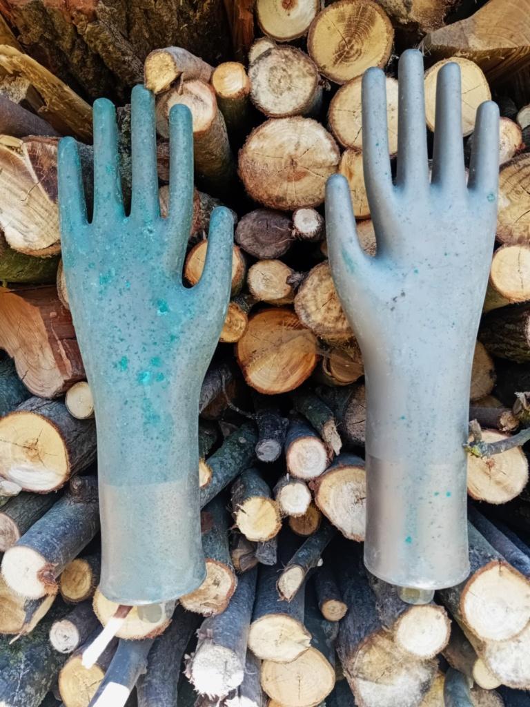 Industriele handschoenmallen, Ophalen